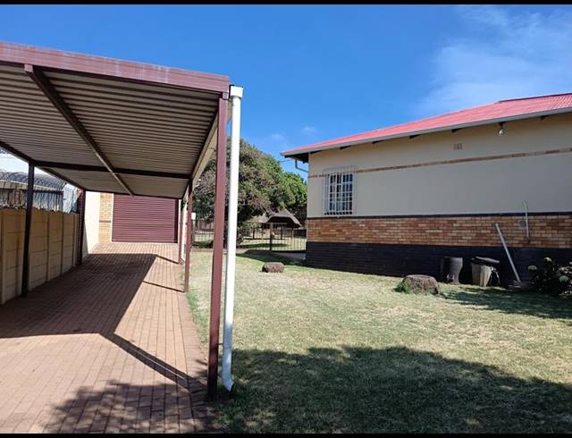 3 BEDROOM HOUSE FOR SALE IN PRIMROSE EAST